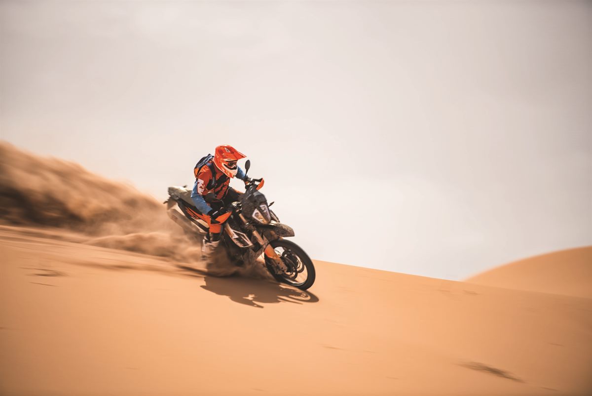 KTM 790 ADVENTURE R_Action 03