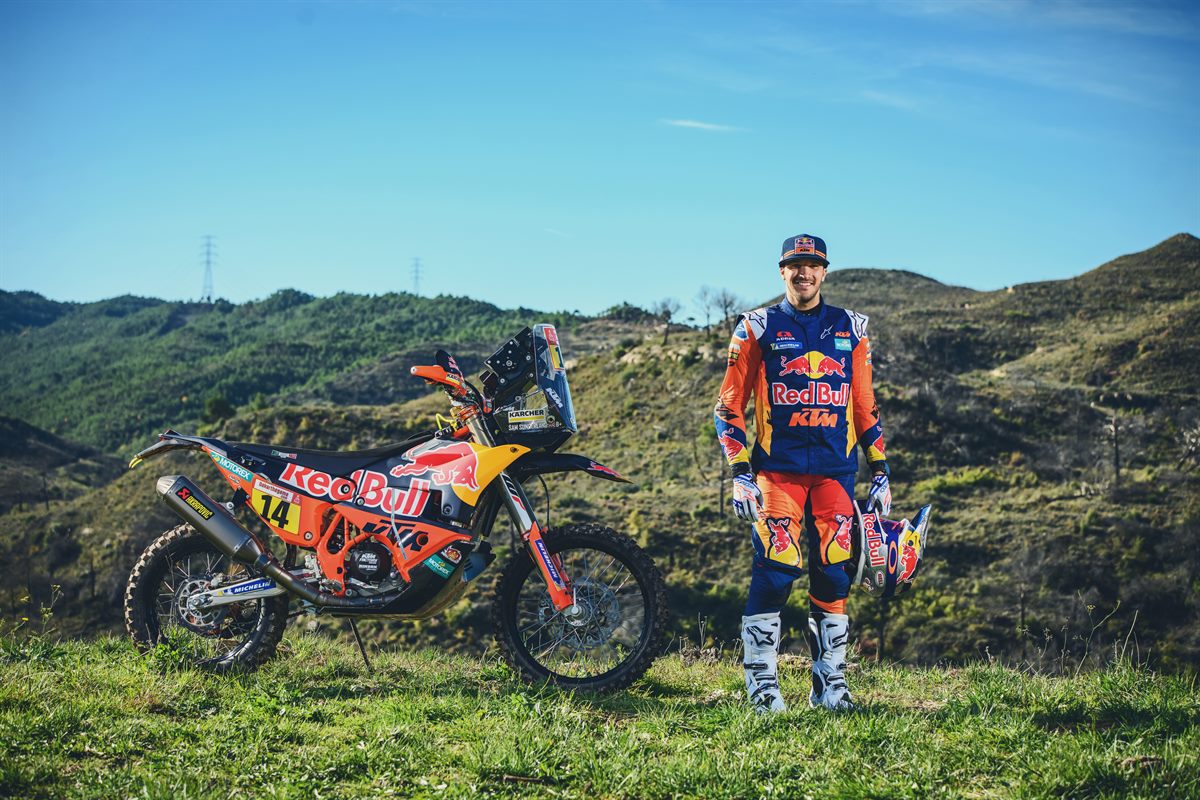 Sam Sunderland - KTM 450 RALLY - 2019 Rally Team Shoot
