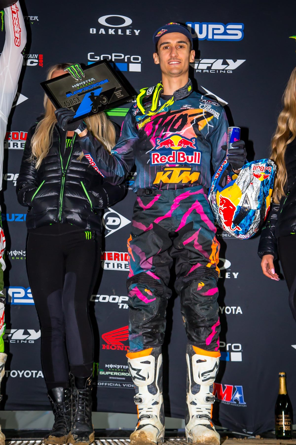 MM Podium