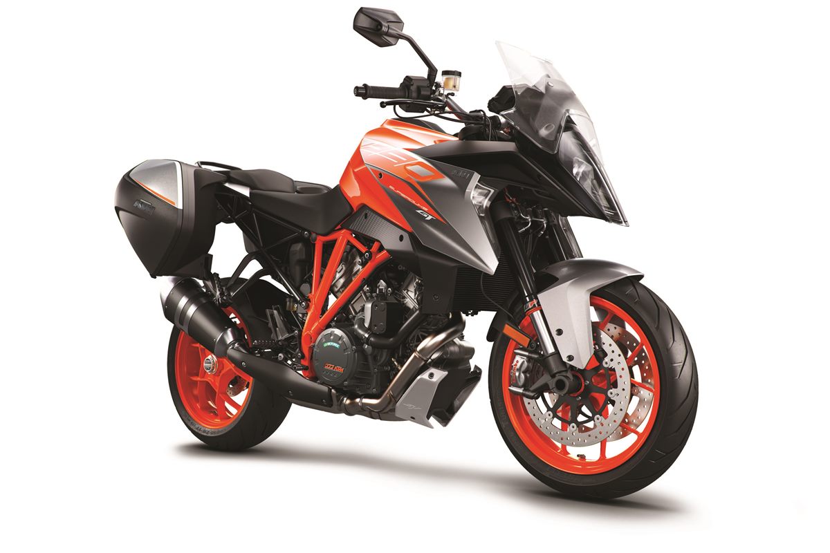 KTM 1290 SUPER DUKE GT ORANGE MY18_cases_RiFront