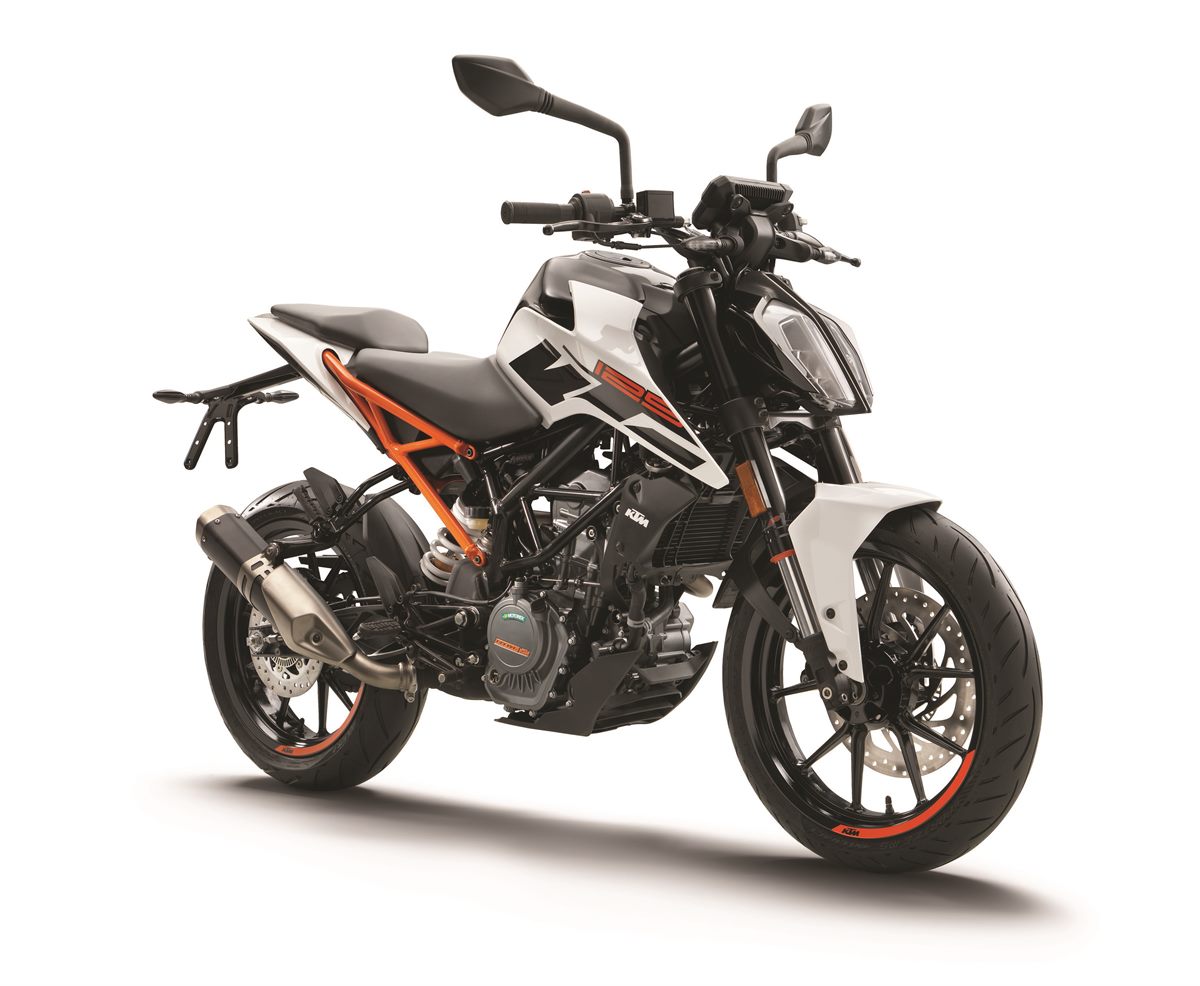 KTM 125 DUKE white_ri_front