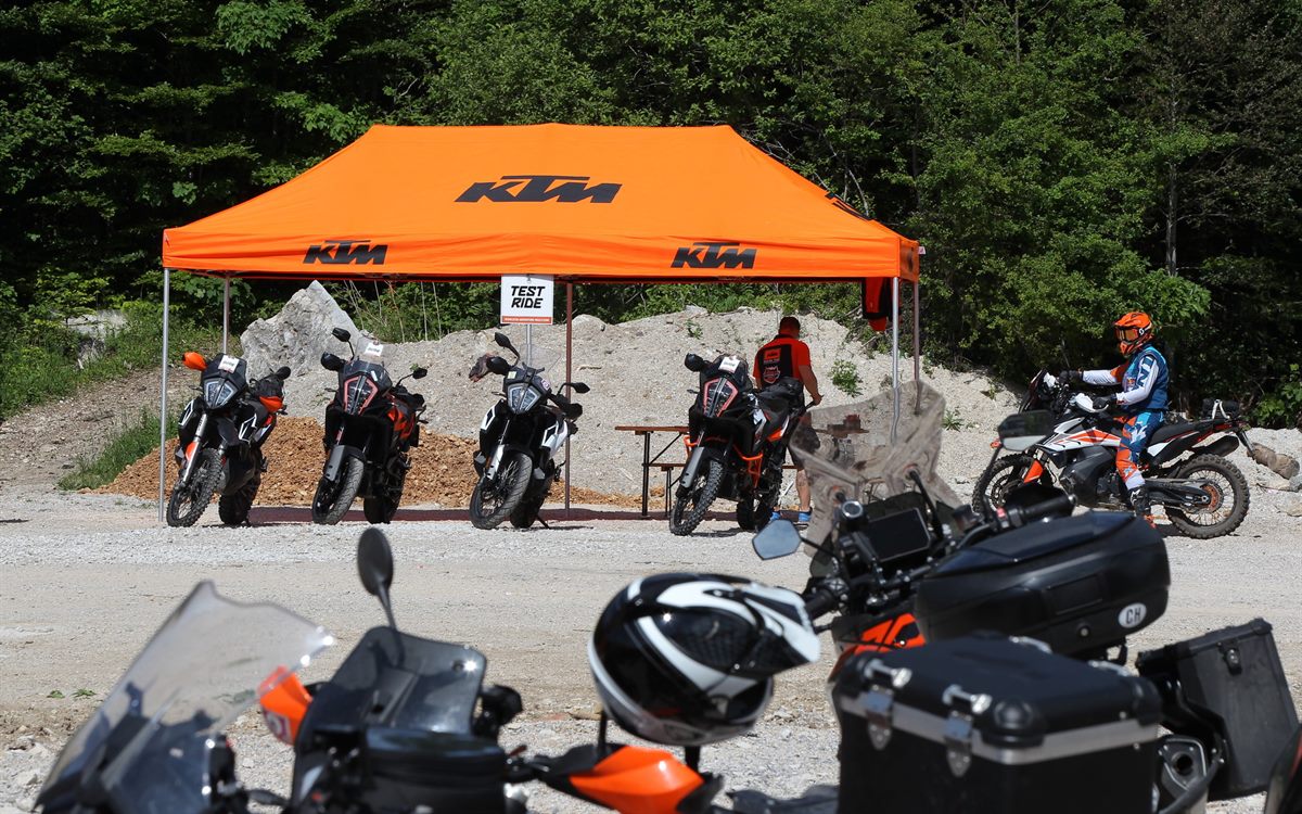 10.292758_2019 KTM ADVENTURE RALLY