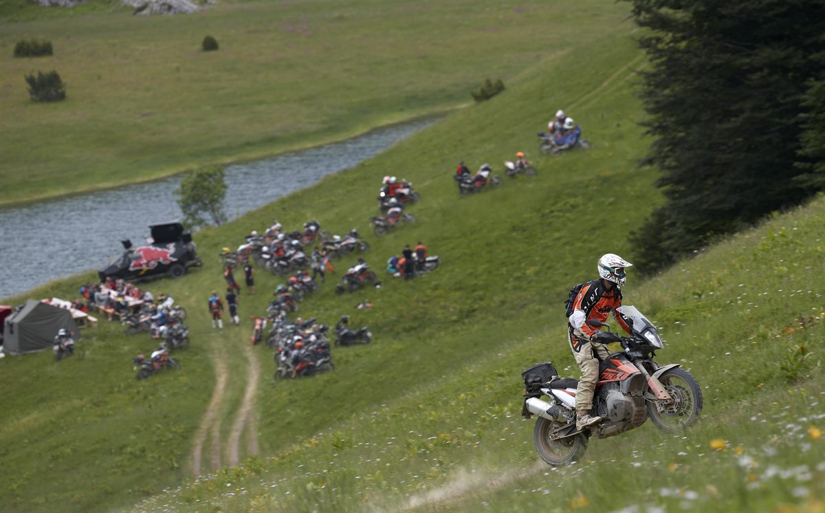 1.293719_2019 KTM ADVENTURE RALLY