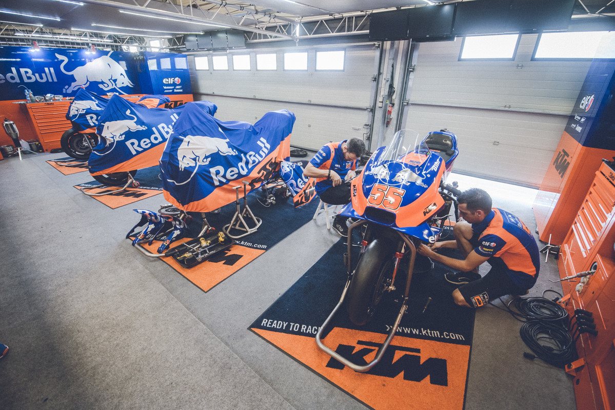 Red Bull KTM Factory Racing IRTA test 2019