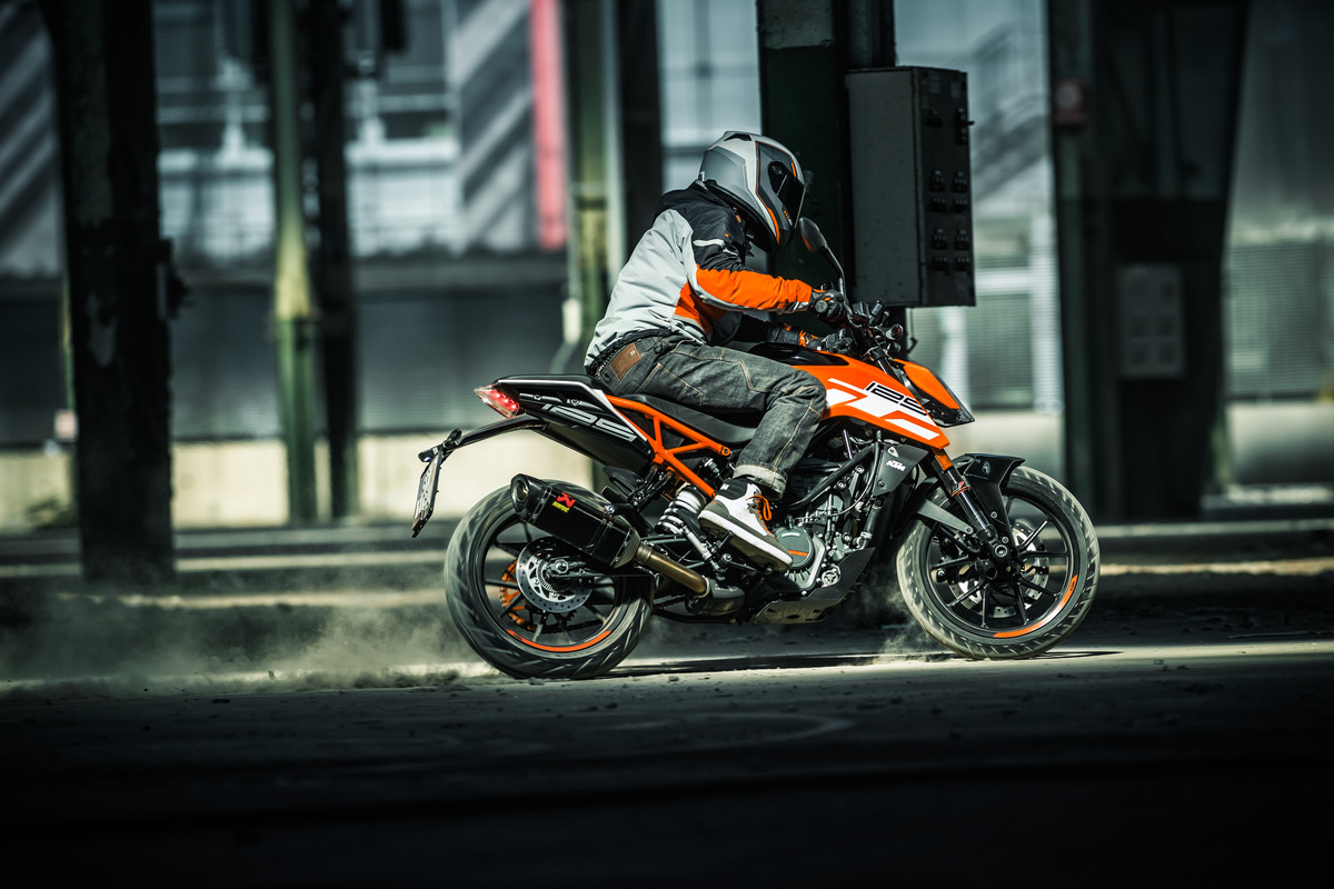 152642_ KTM 125 DUKE MY 2017