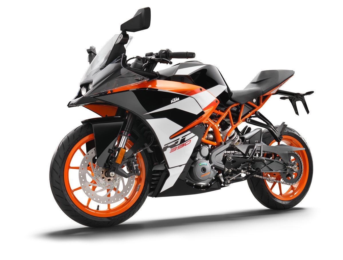 170644_KTM RC 390 front left MY 2017