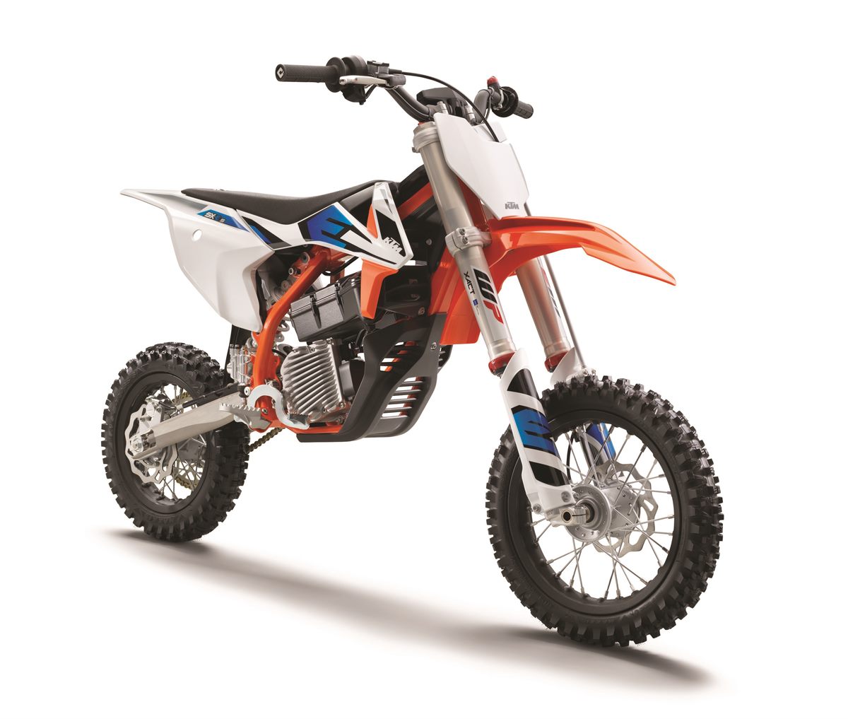 7 KTM SX-E 5 MY2020_right front