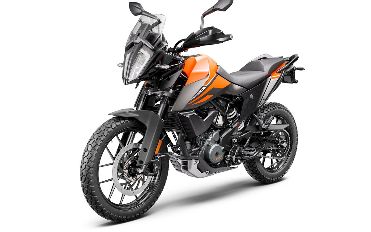 10 KTM 390 ADVENTURE MY20 front-left
