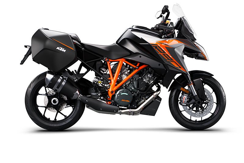 247034_1290 SuperDuke GT MY19 Black CASE 90-right