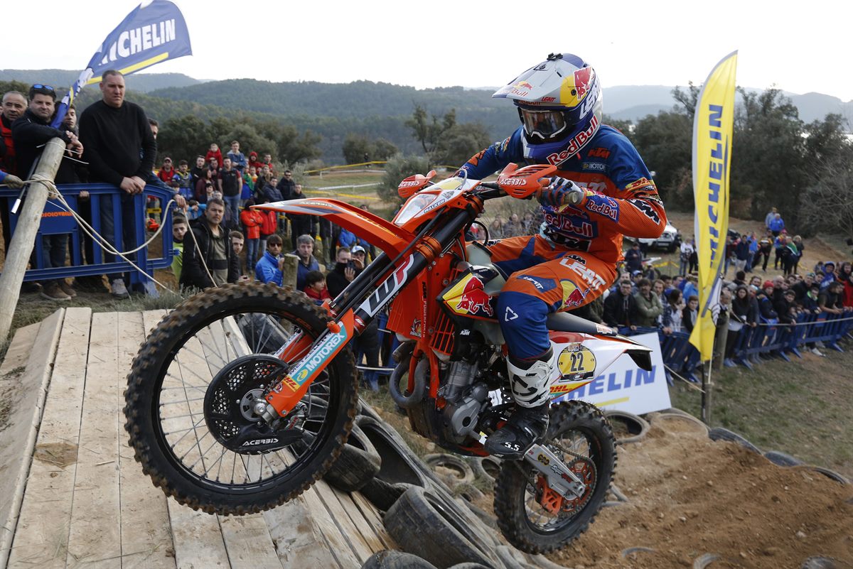 Jonny Walker_Bassella Race1