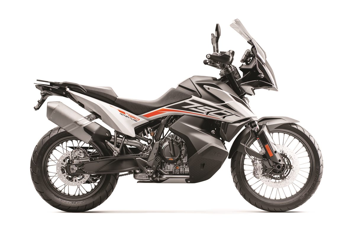 253833_790 ADVENTURE 2019