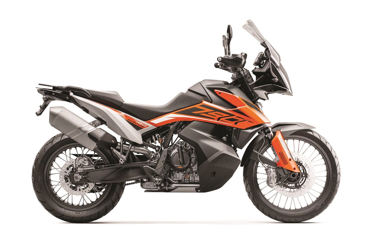 253831_790 ADVENTURE Orange MY19