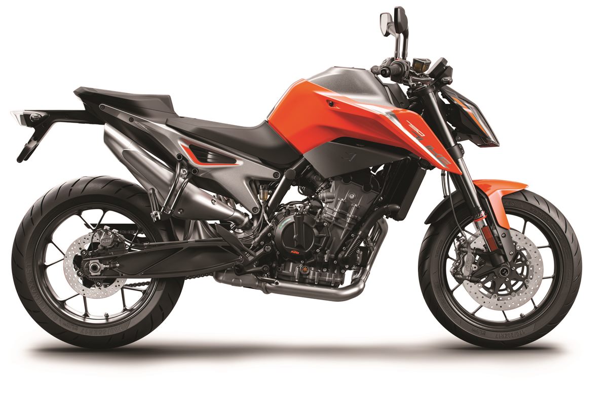 209319_KTM 790 DUKE 90 right MY 2018
