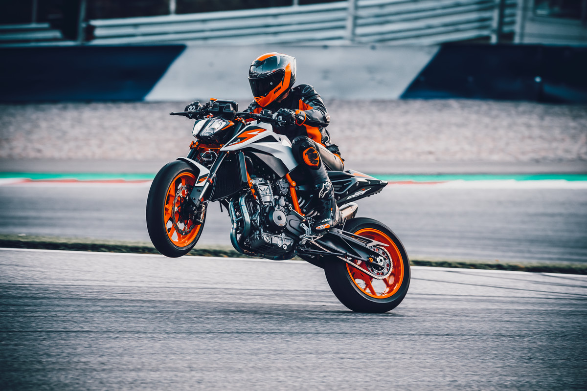 KTM 890 DUKE R (5)