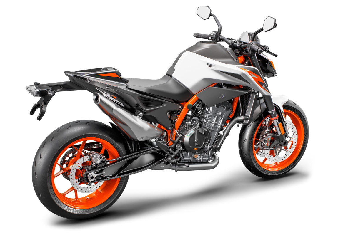 339343_318856_890R Duke 2020