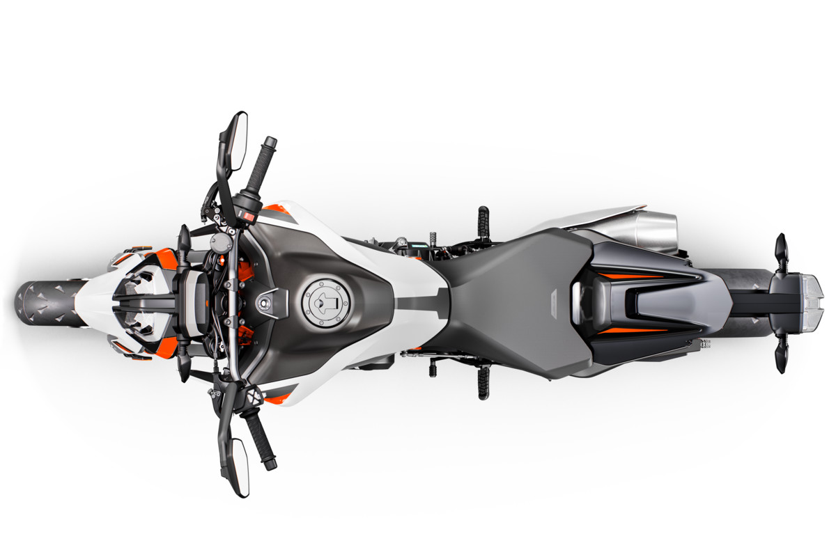 339349_324740_890 DUKE R 2020 