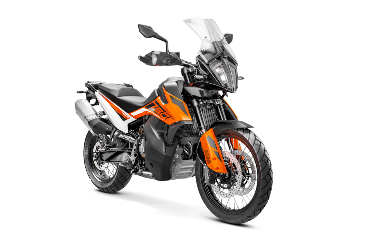 261001_790 ADV Orange MY19 Front-Right