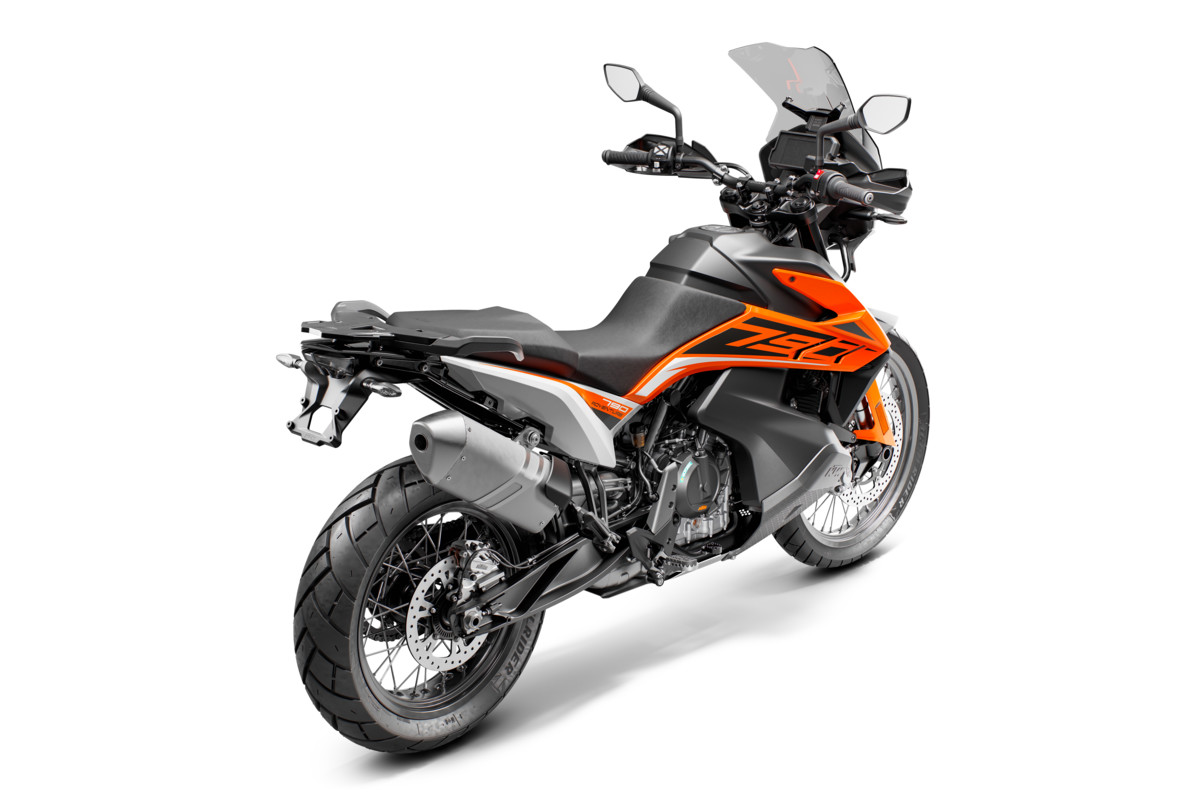 261004_790 ADV Orange MY19 Rear-Right
