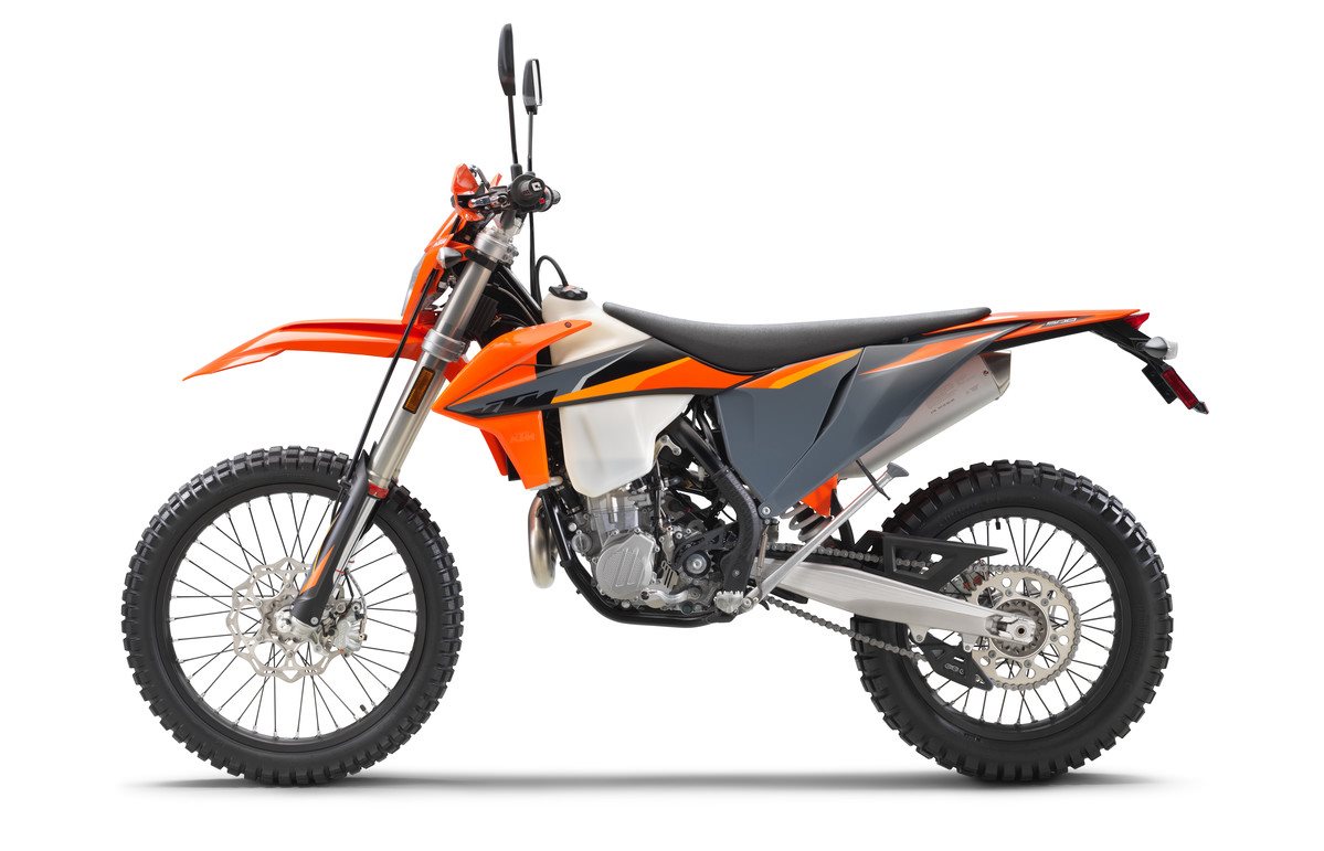339877_500 EXC-F Street USA 2021