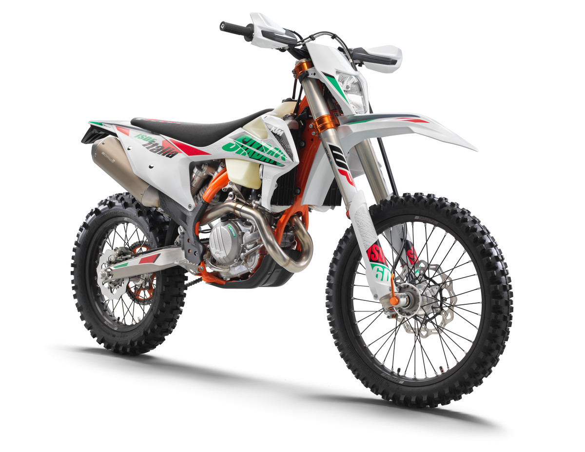 339897_450 EXC-F SIX DAYS 2021
