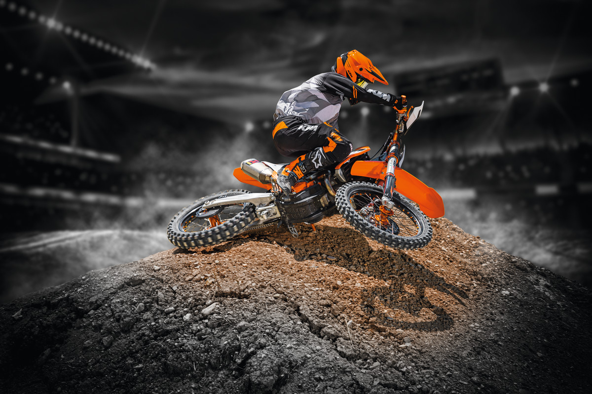2021 KTM 250 SX-F_01