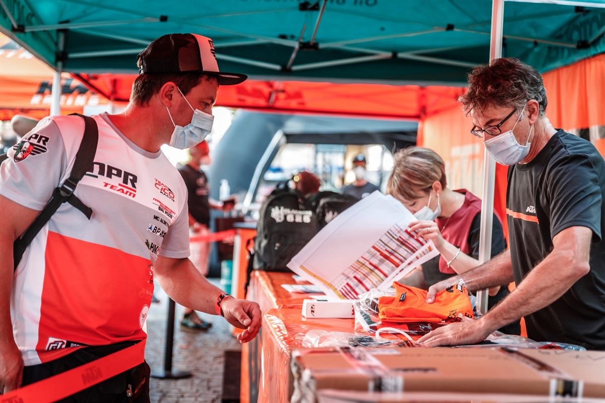 CONSEGNA DEL KIT KTM