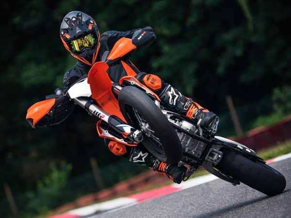 KTM 450 SMR 2021 Title
