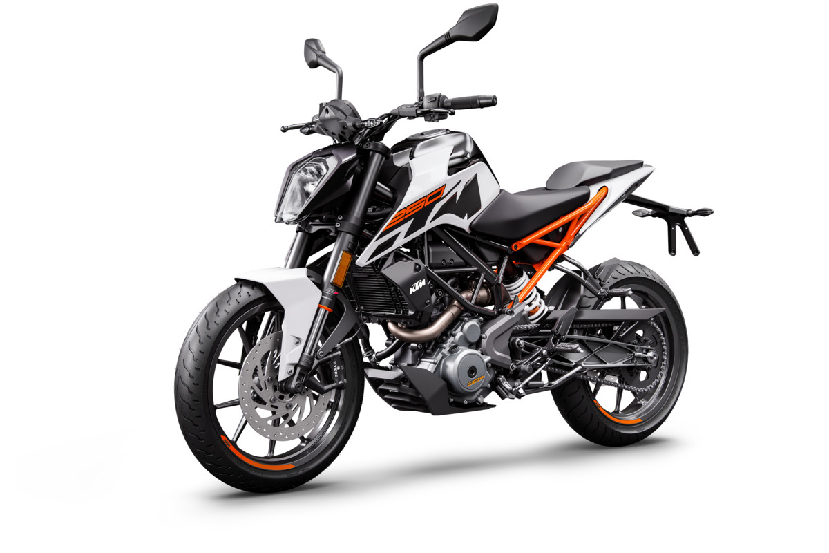 170610_KTM 250 DUKE white front left MY 2017