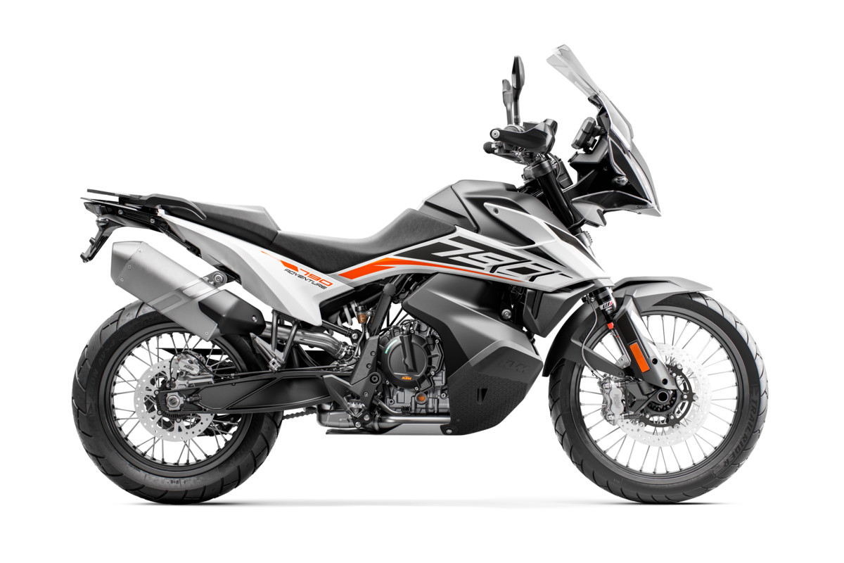 261010_790 ADV White MY19 90-Right