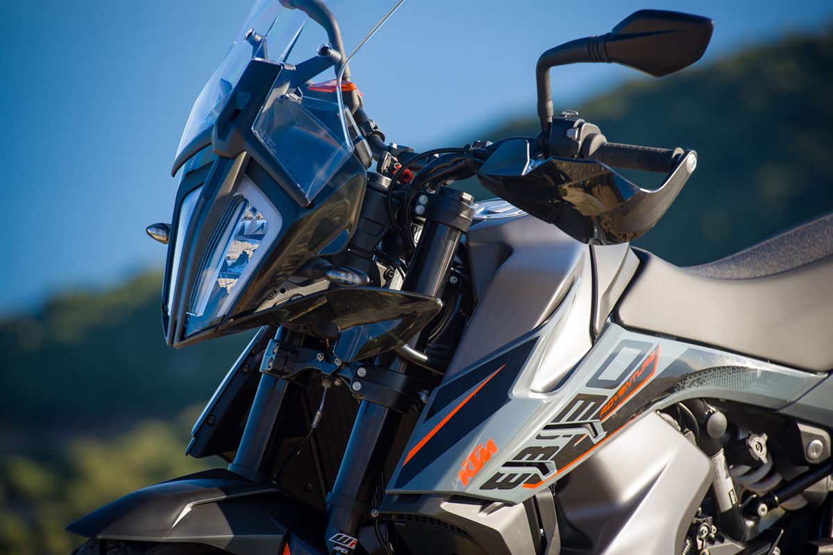 MY21 KTM 890 ADVENTURE grey static