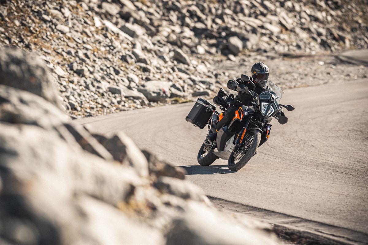 MY21 KTM 890 ADVENTURE action