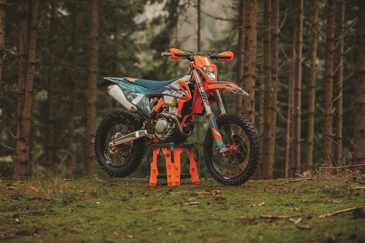 360527_MY21 KTM 350 EXC-F WESS_ Static