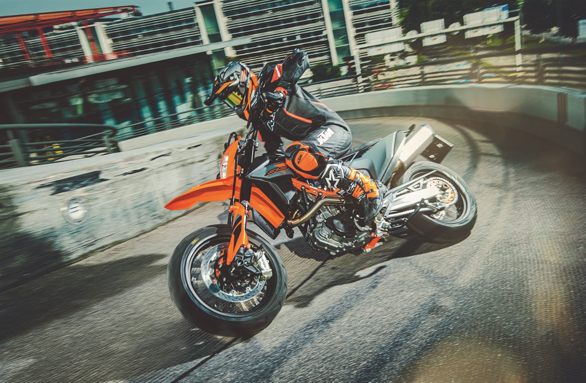 351815_KTM 690 SMC R 2021