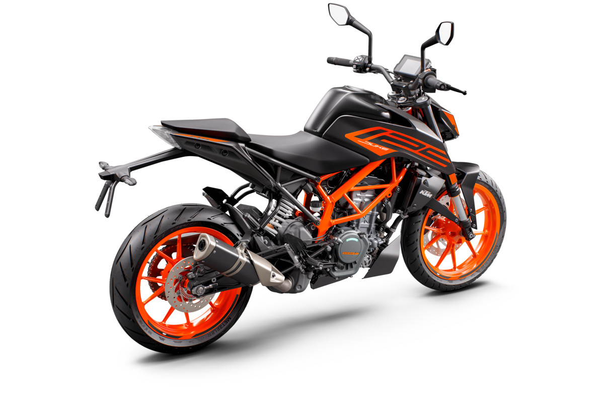 KTM 125 DUKE - rear right black