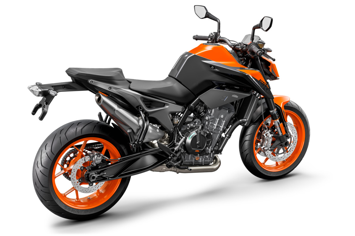 KTM 890 DUKE - Studio orange rear right