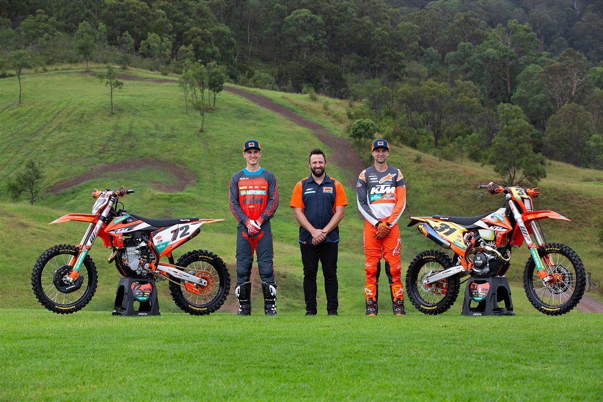 2021_KTM_Racing_Team_1