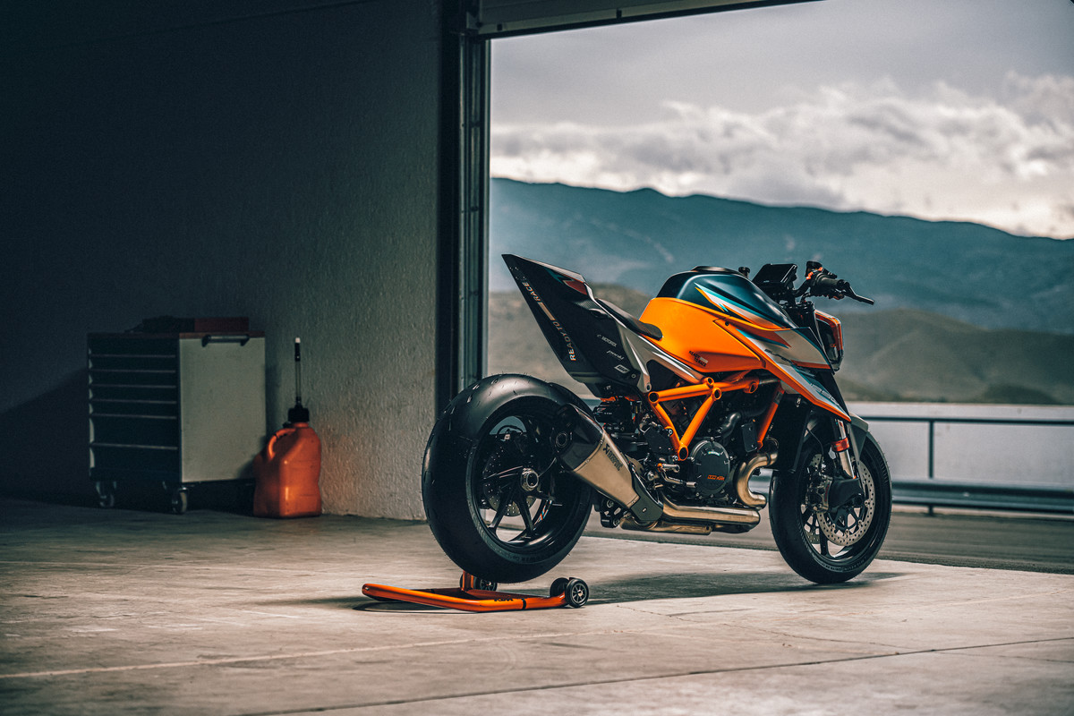 KTM 1290 SUPER DUKE RR Static