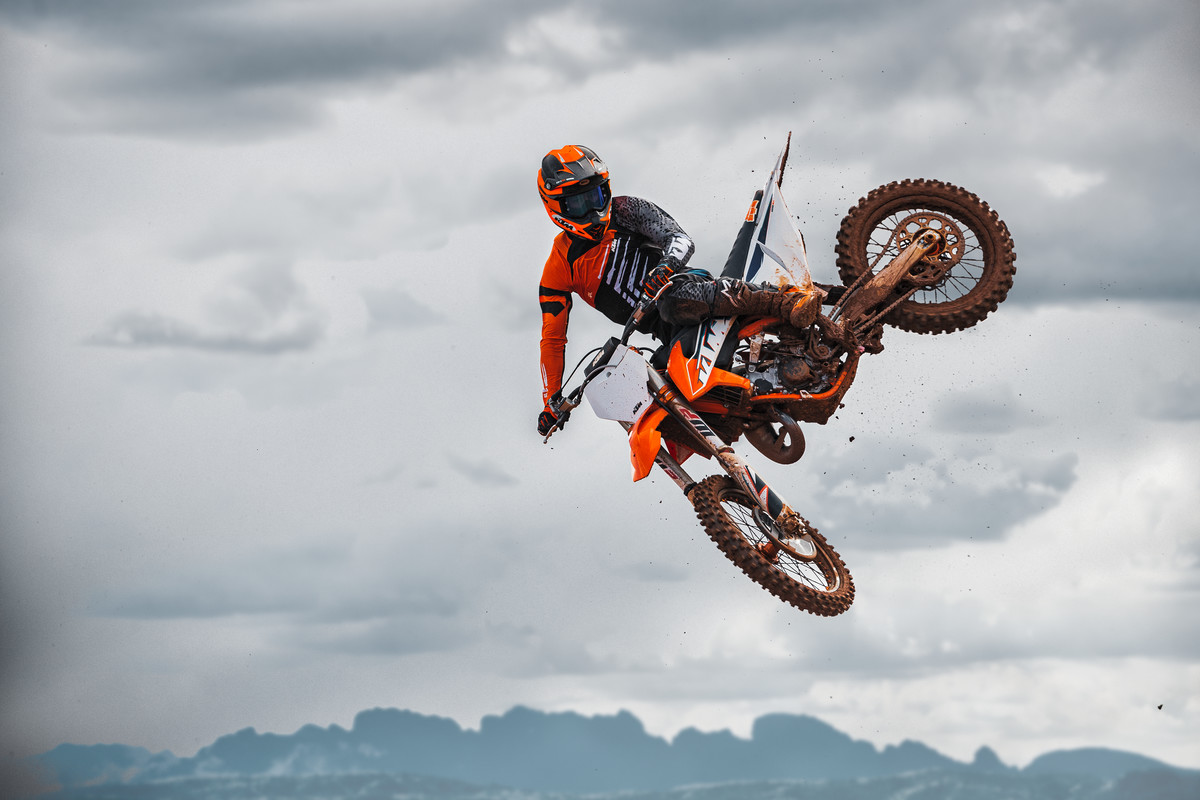 378706_KTM MY22 125 SX PP BIKE US