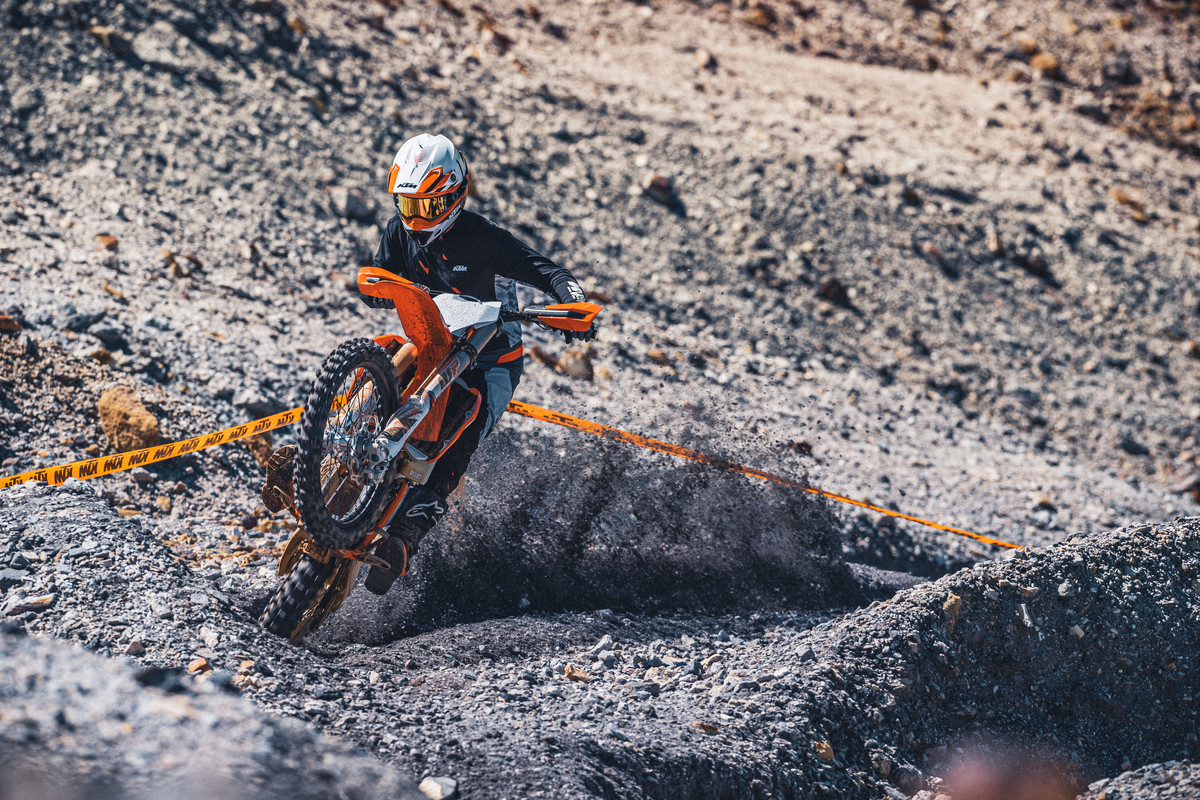 381229_MY22 KTM 350 XC-F _ US