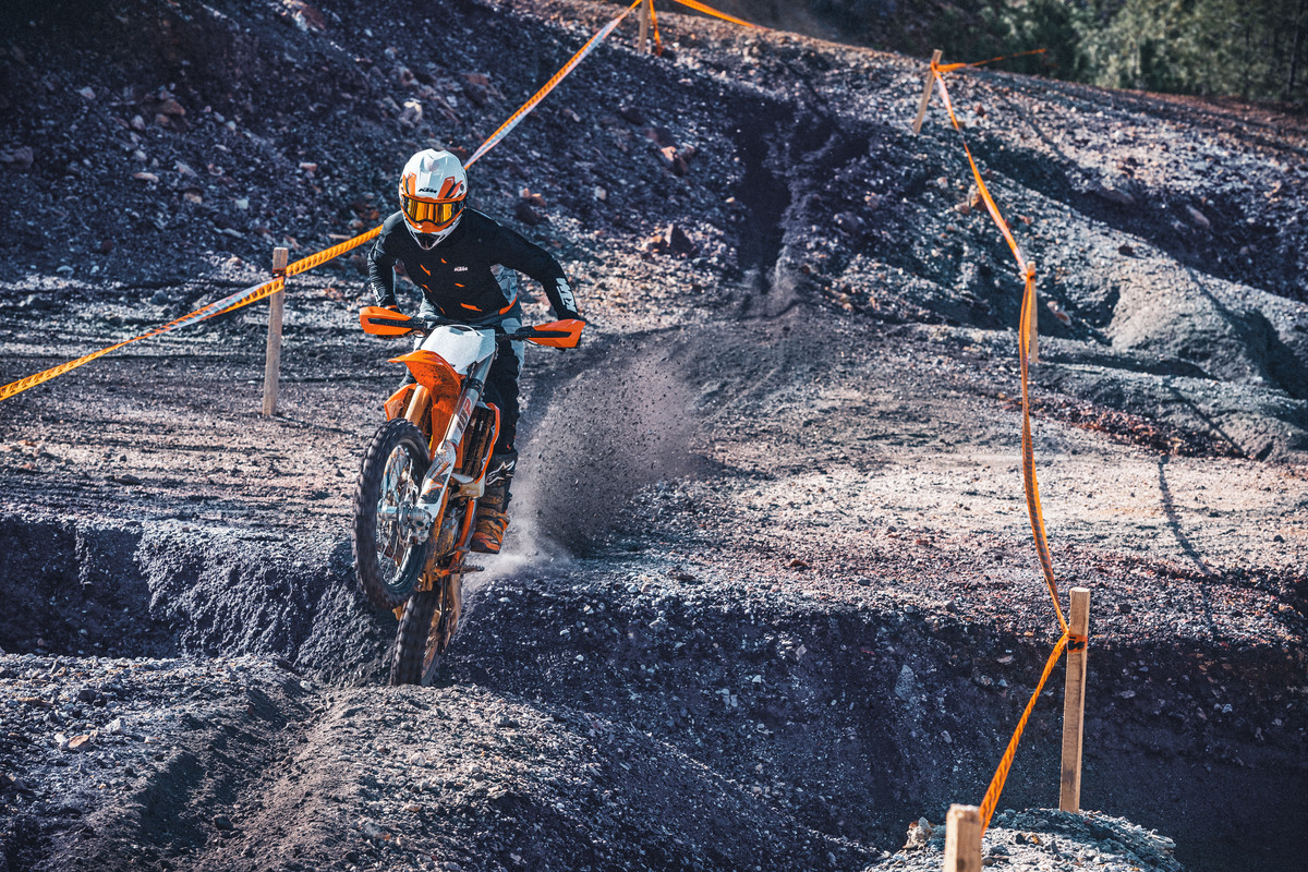 383699_MY22 KTM 450_350 XC-F _ NA