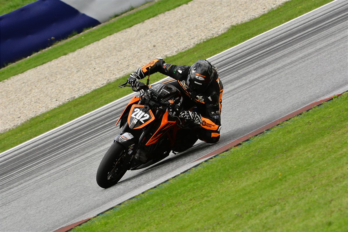 Andreas Burgschachner, Austria, KTM 1290 SUPER DUKE R