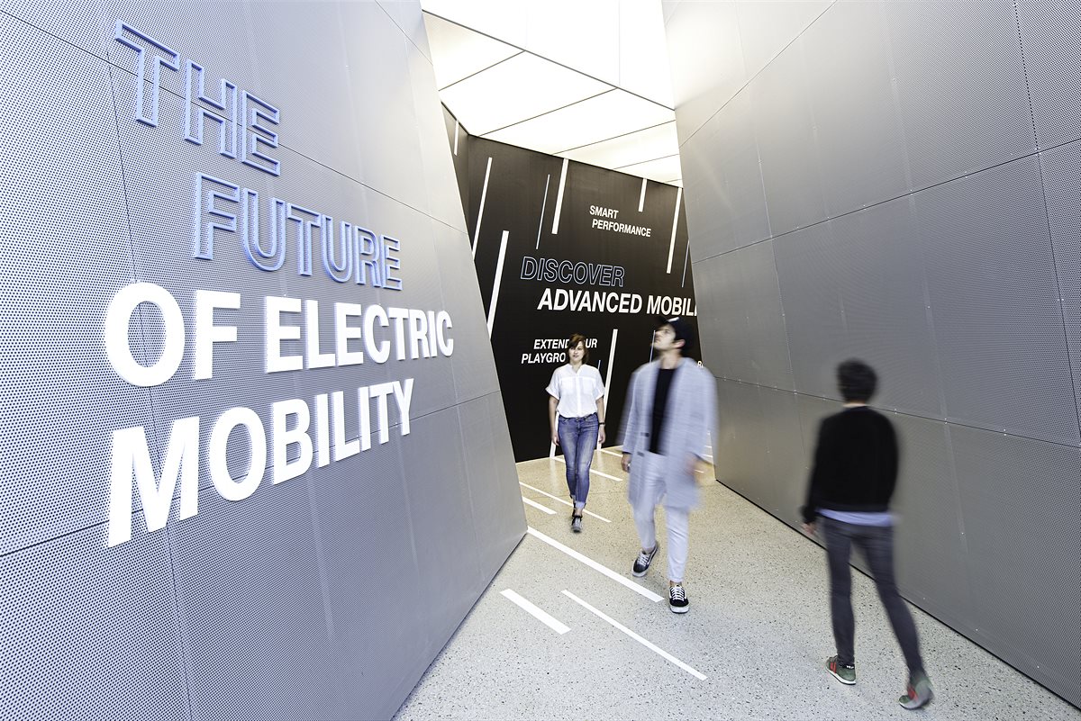 Sonderausstellung THE FUTURE OF ELECTRIC MOBILITY der PIERER Mobility AG