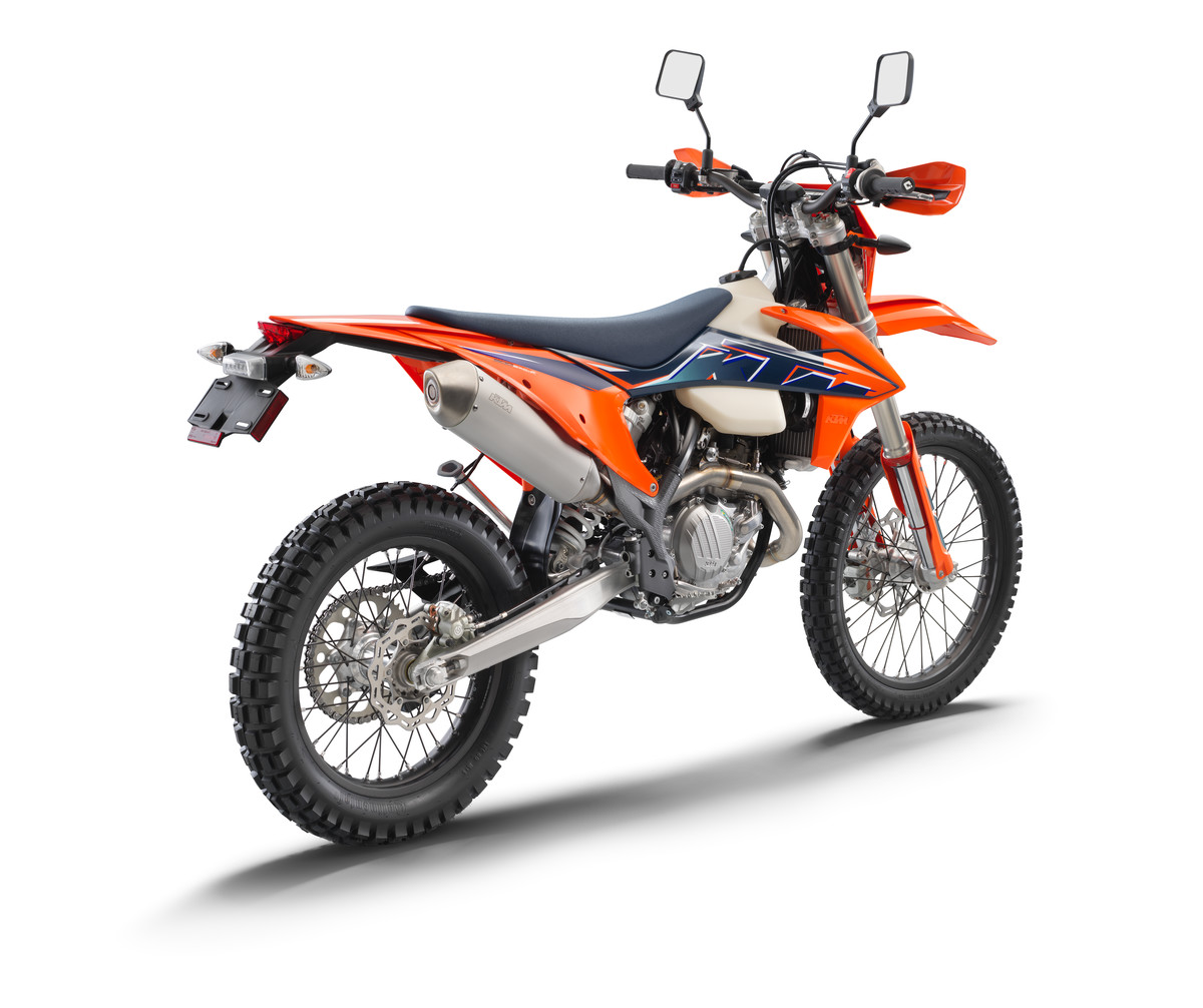375345_500 EXC-F Street Legal rear ri USA_MY2022