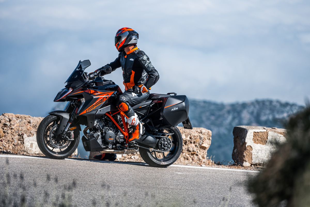 244682_1290 SUPER DUKE GT 2019