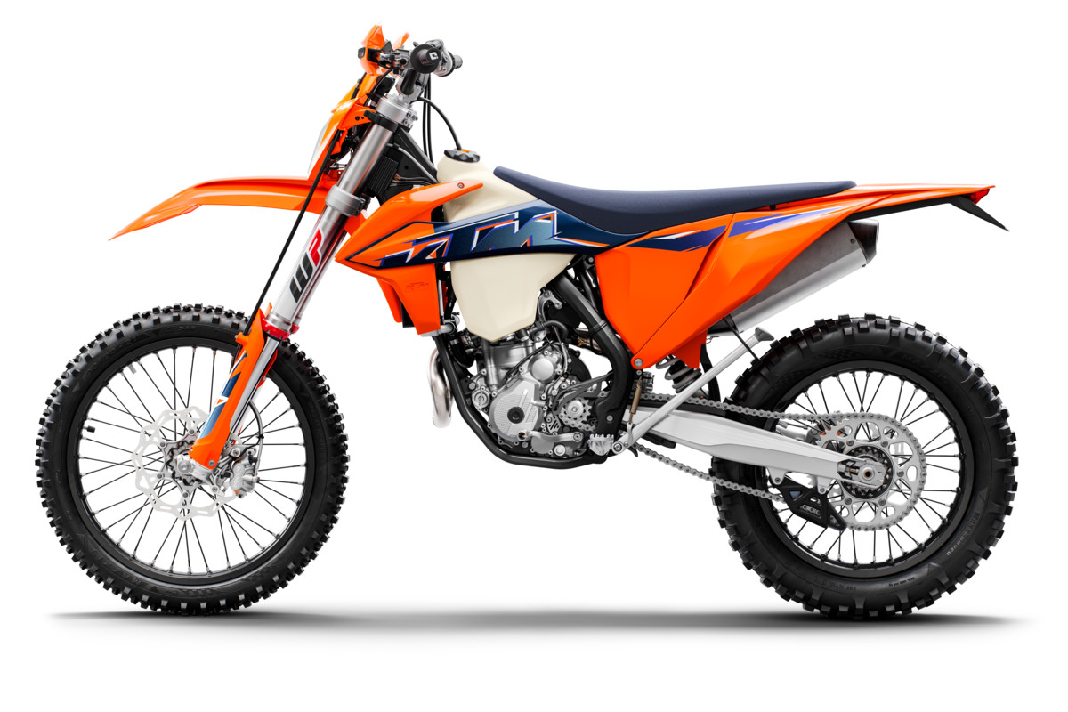 378288_350 EXC-F MY22 90-Left