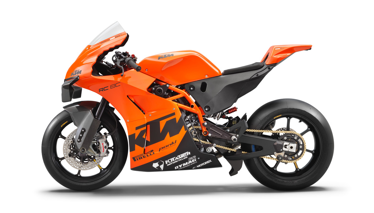 391214_RC 8C 90de_le_MY2022