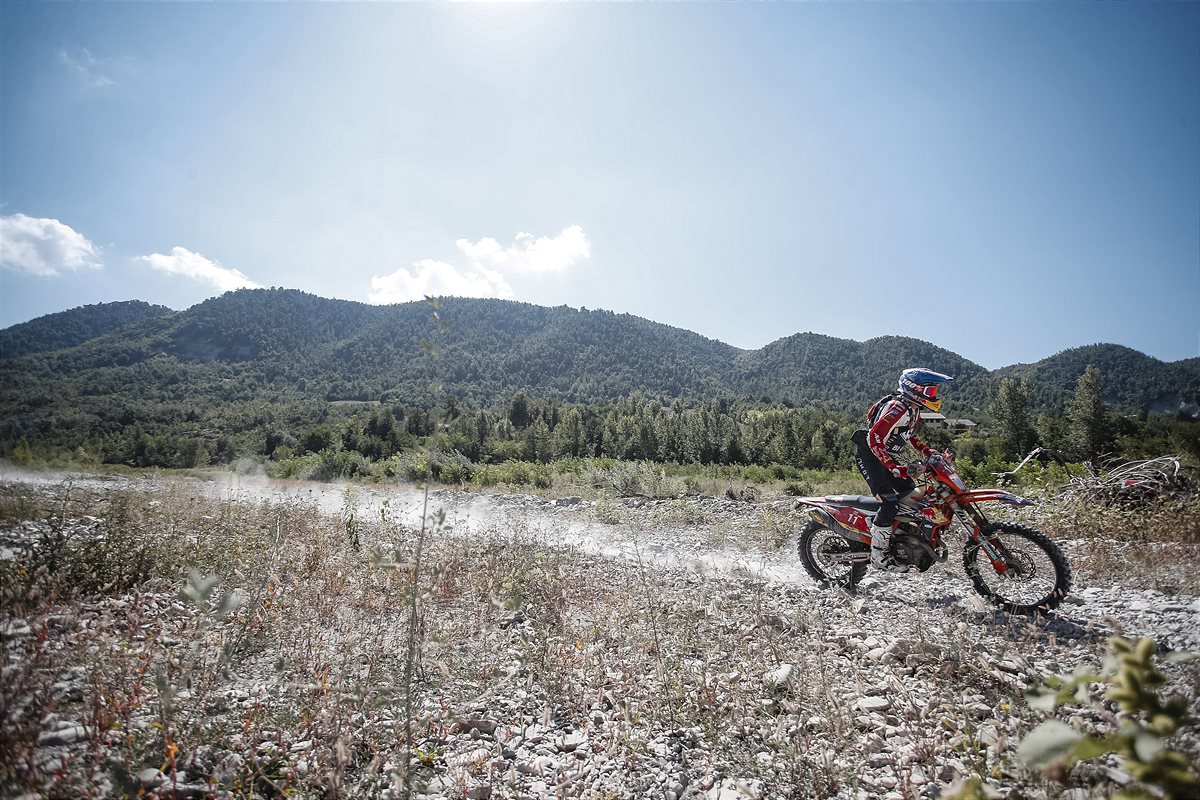 taylor-robert_ISDE_2021_Italy_12843