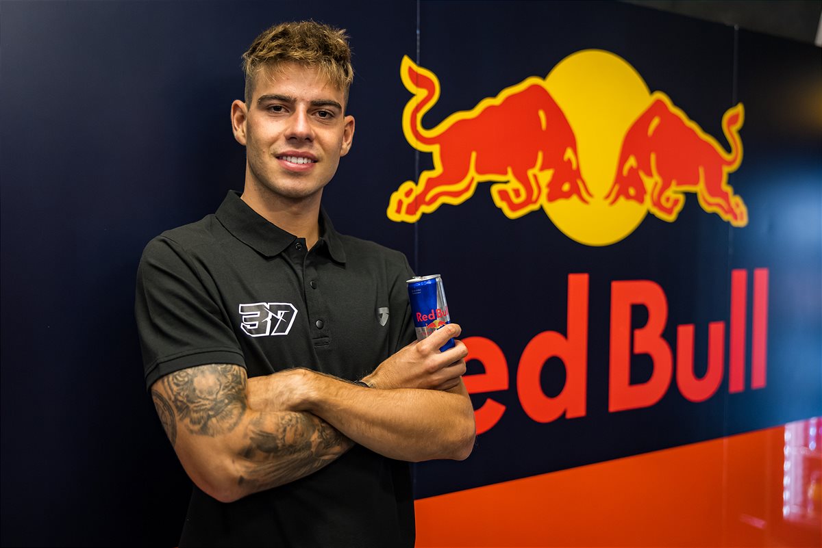 Augusto Fernandez 2022 contract
