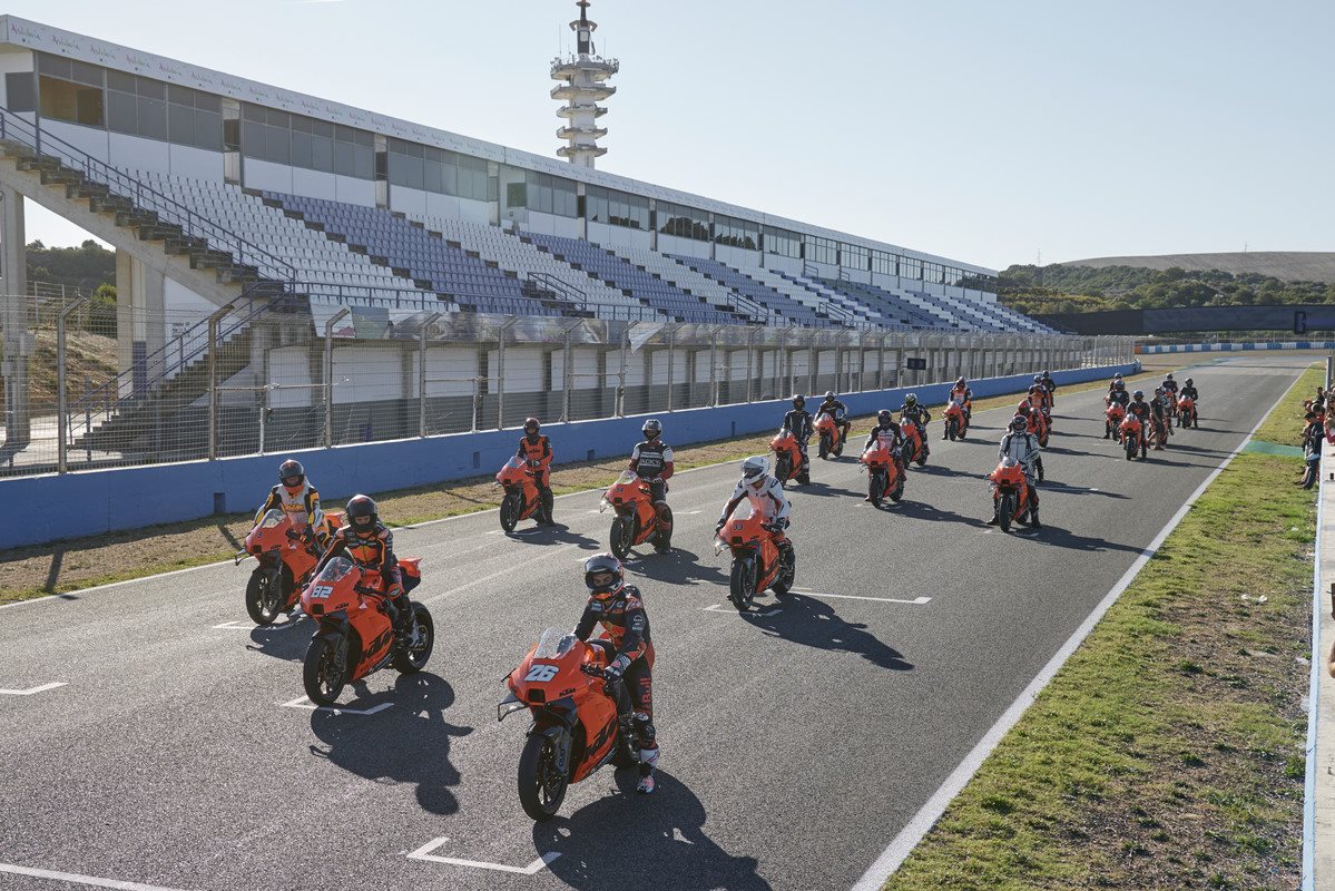 RC 8C Customer Event Jerez