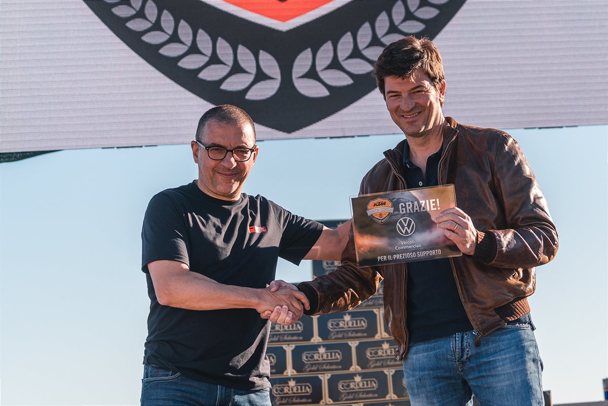 Tommaso Telaro MD KTM premia Daniele Toniolo - VW Veicoli Commerciali